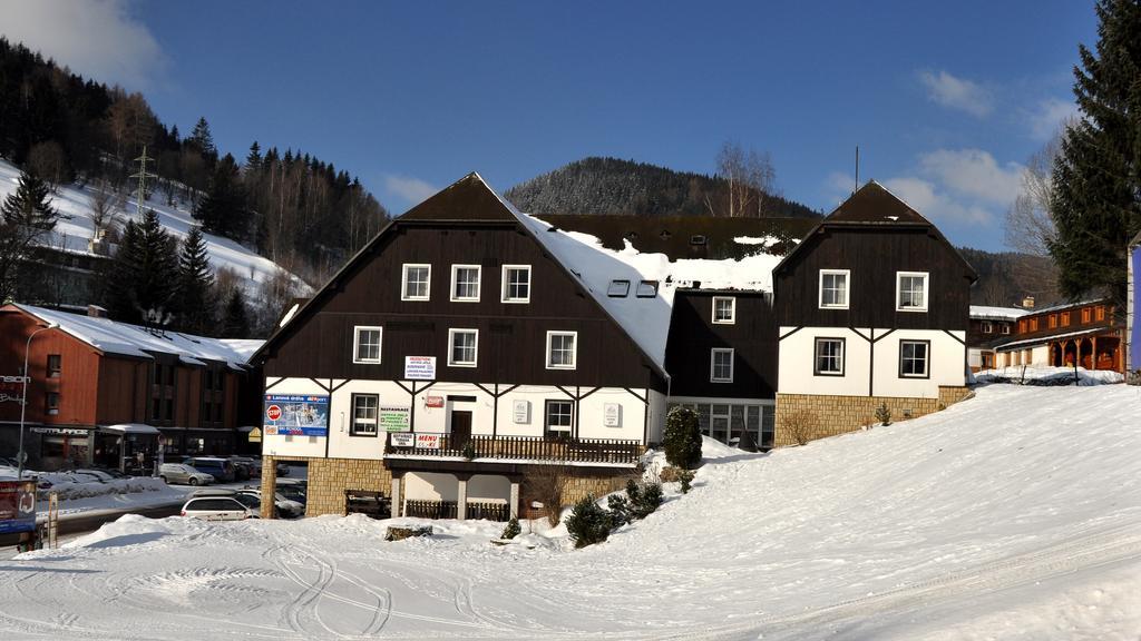 Hotel Hela Pec pod Snezkou Exterior photo