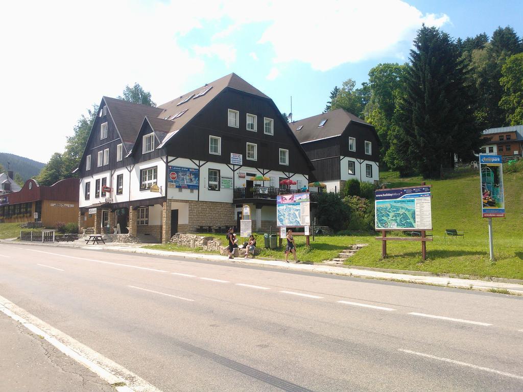 Hotel Hela Pec pod Snezkou Exterior photo